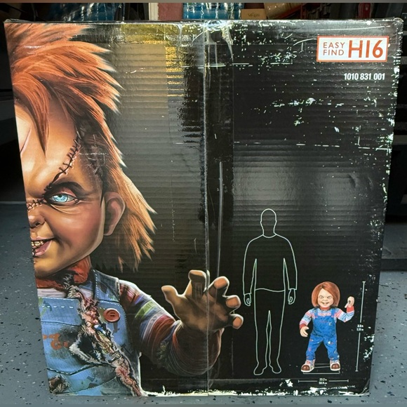 Halloween Animated Chucky Doll - Picture 4 of 5